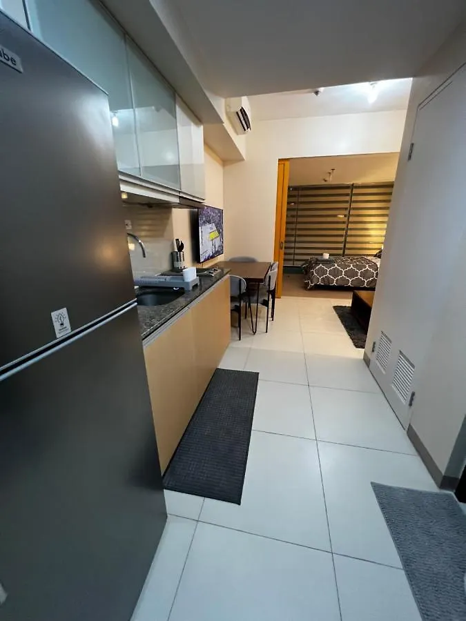1 Bedroom Uptown Bgc Across Uptown Mall Manila